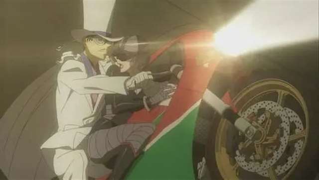 怪盗基德的妈妈第一任怪盗