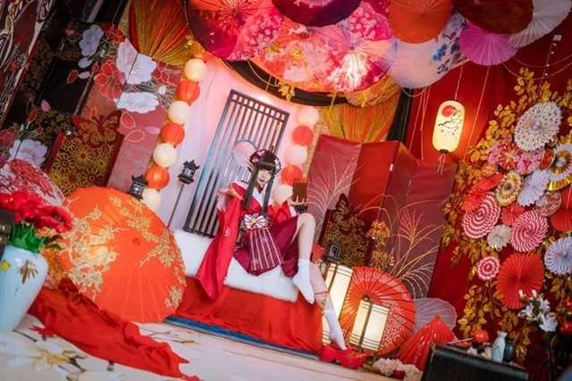 《凹凸世界》凯莉和服Cos 