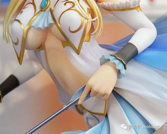 《碧蓝航线》半人马号