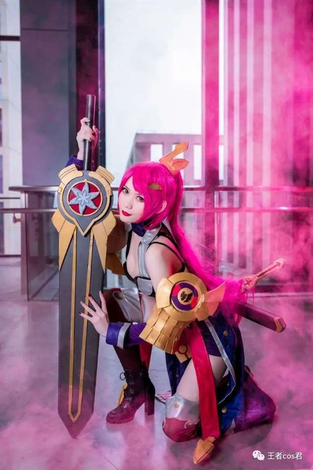 丰满甜美美女王者荣耀 花木兰cos