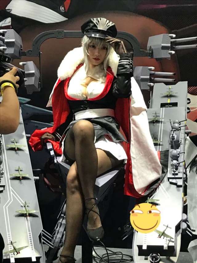 糕哥枣糕cos，奇耻大乳