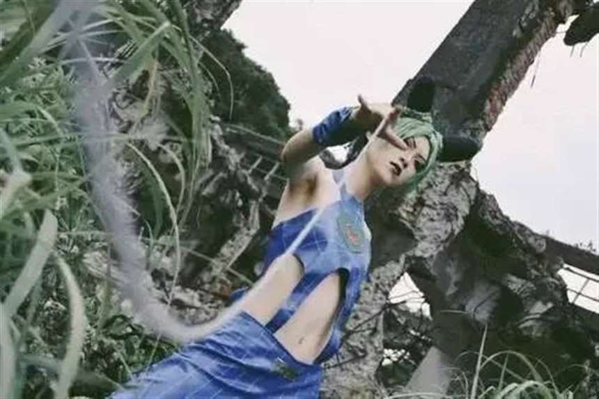 COSPLAY作品《JOJO的奇妙冒险》空条徐伦CN小爱aiko
