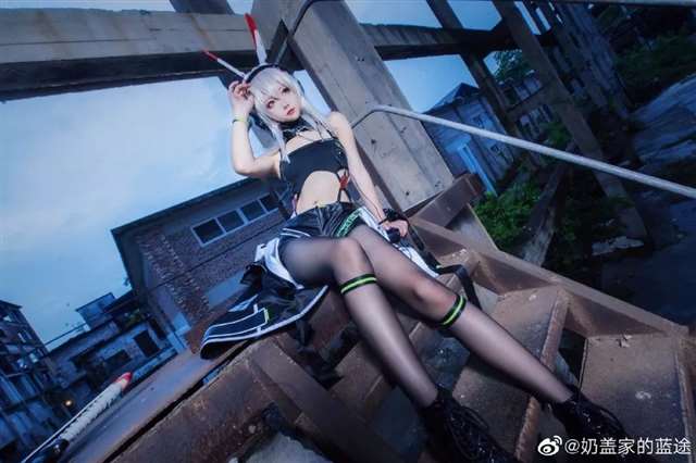 凌波 柚：@奶盖家的蓝【cos正片】 碧蓝航线 凌波 柚