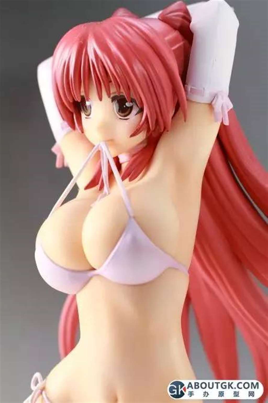 向坂环 白色巨乳泳装