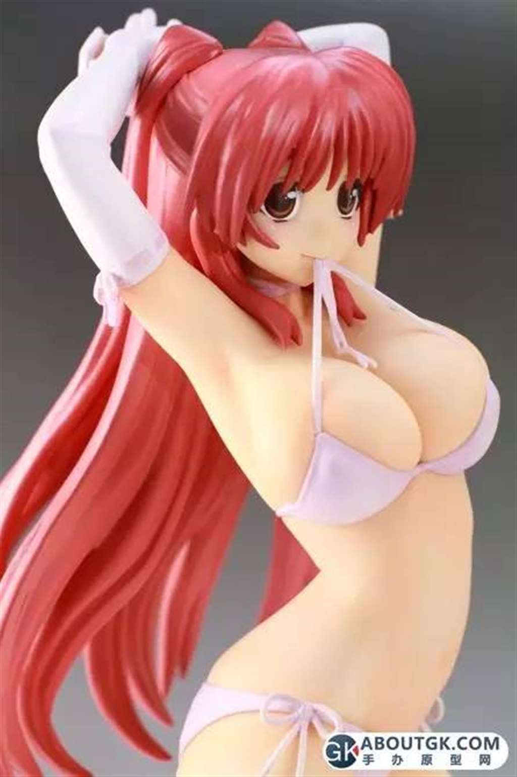 向坂环 白色巨乳泳装