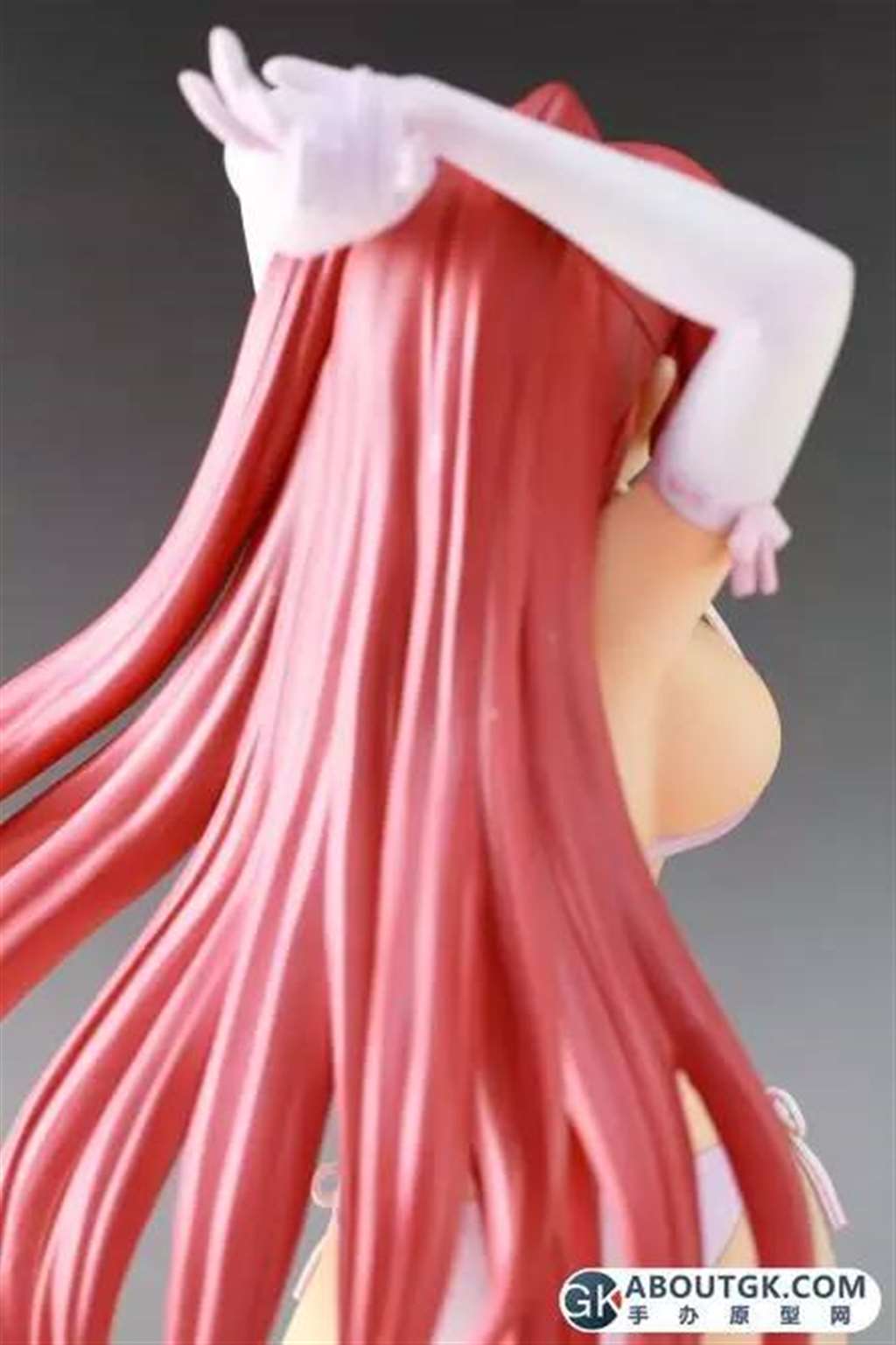 向坂环 白色巨乳泳装