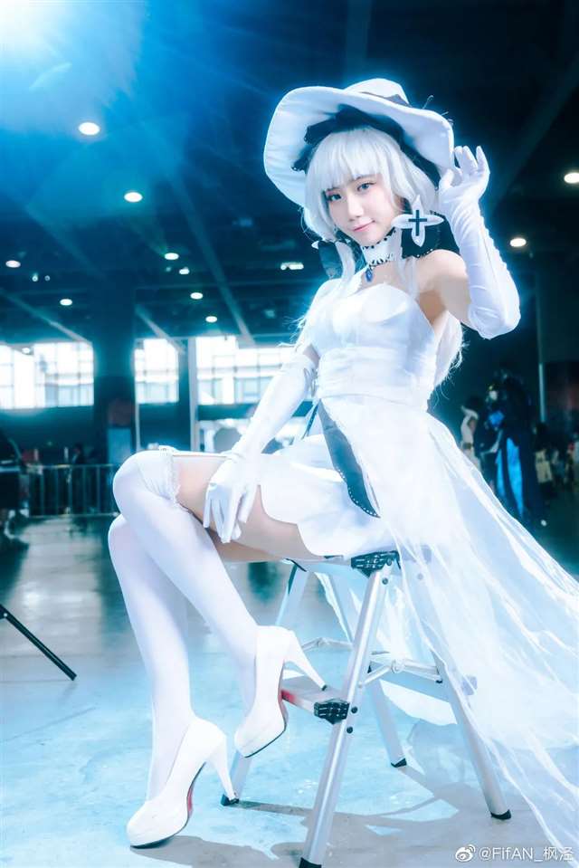 COS《碧蓝航线》光辉的小姐姐