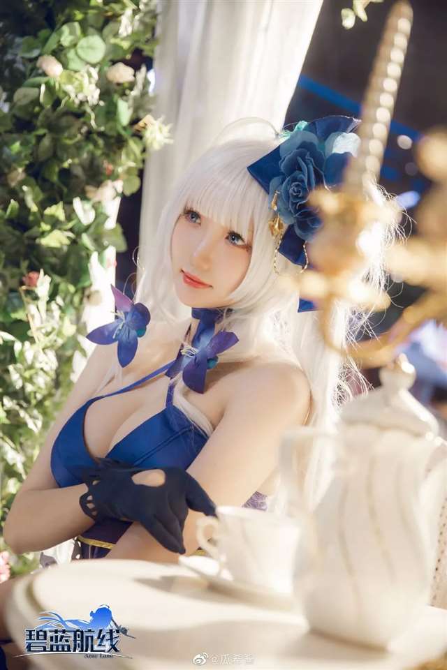 cosplay《碧蓝航线》光辉 小姐姐出镜：-@瓜希酱