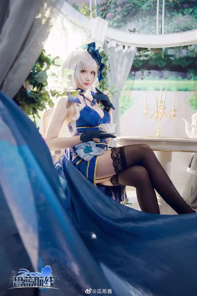 cosplay《碧蓝航线》光辉 小姐姐出镜：-@瓜希酱