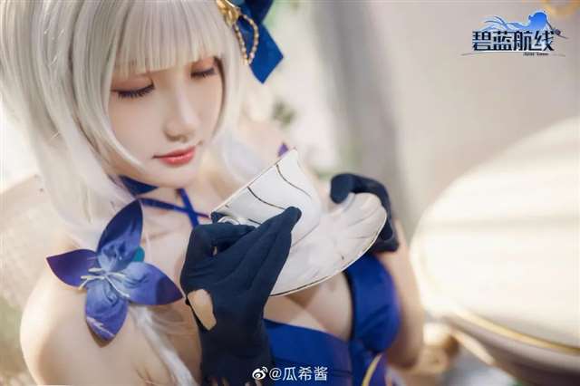 cosplay《碧蓝航线》光辉 小姐姐出镜：-@瓜希酱