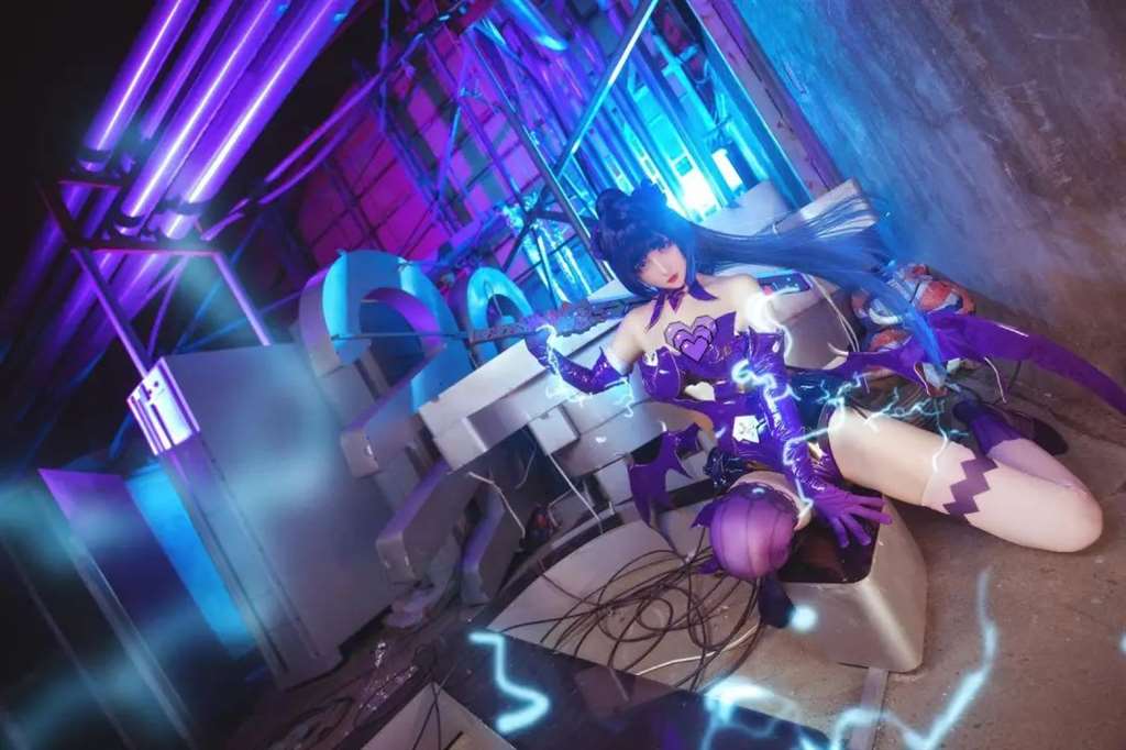 崩坏3芽衣cos 去衣