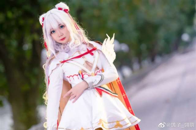 COS《碧蓝航线》恶毒的小姐姐 coser微博：焖焖碳-