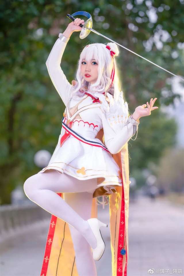 COS《碧蓝航线》恶毒的小姐姐 coser微博：焖焖碳-