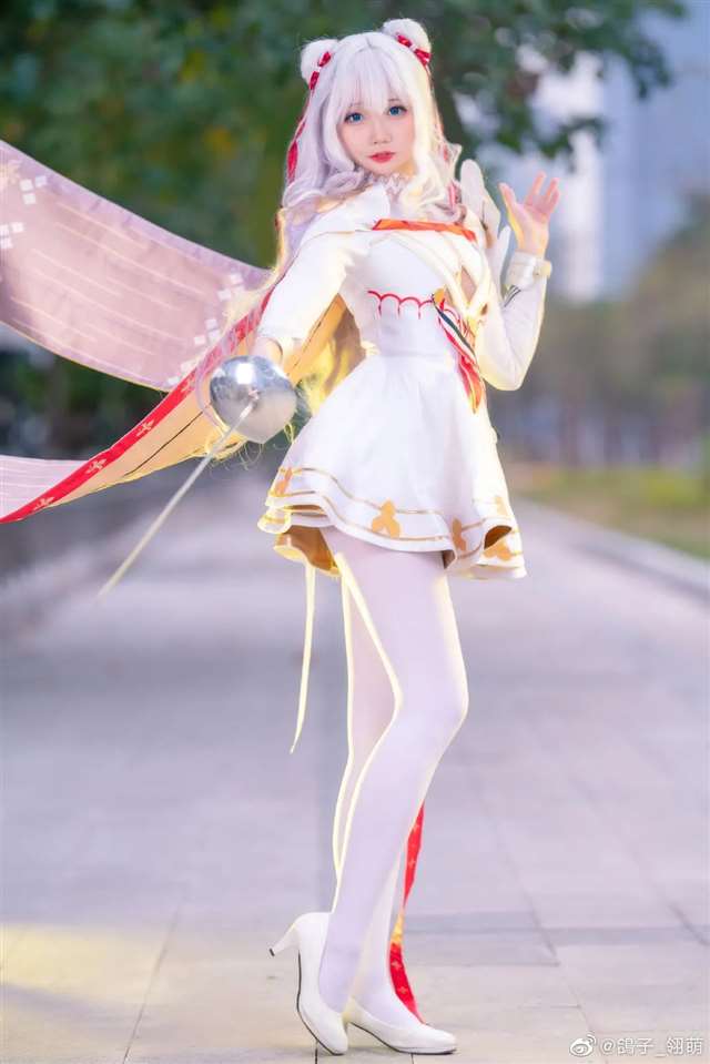 COS《碧蓝航线》恶毒的小姐姐 coser微博：焖焖碳-