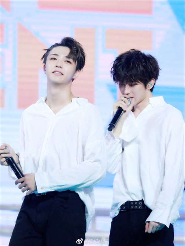 耽美漫画真人本之坤农惩罚