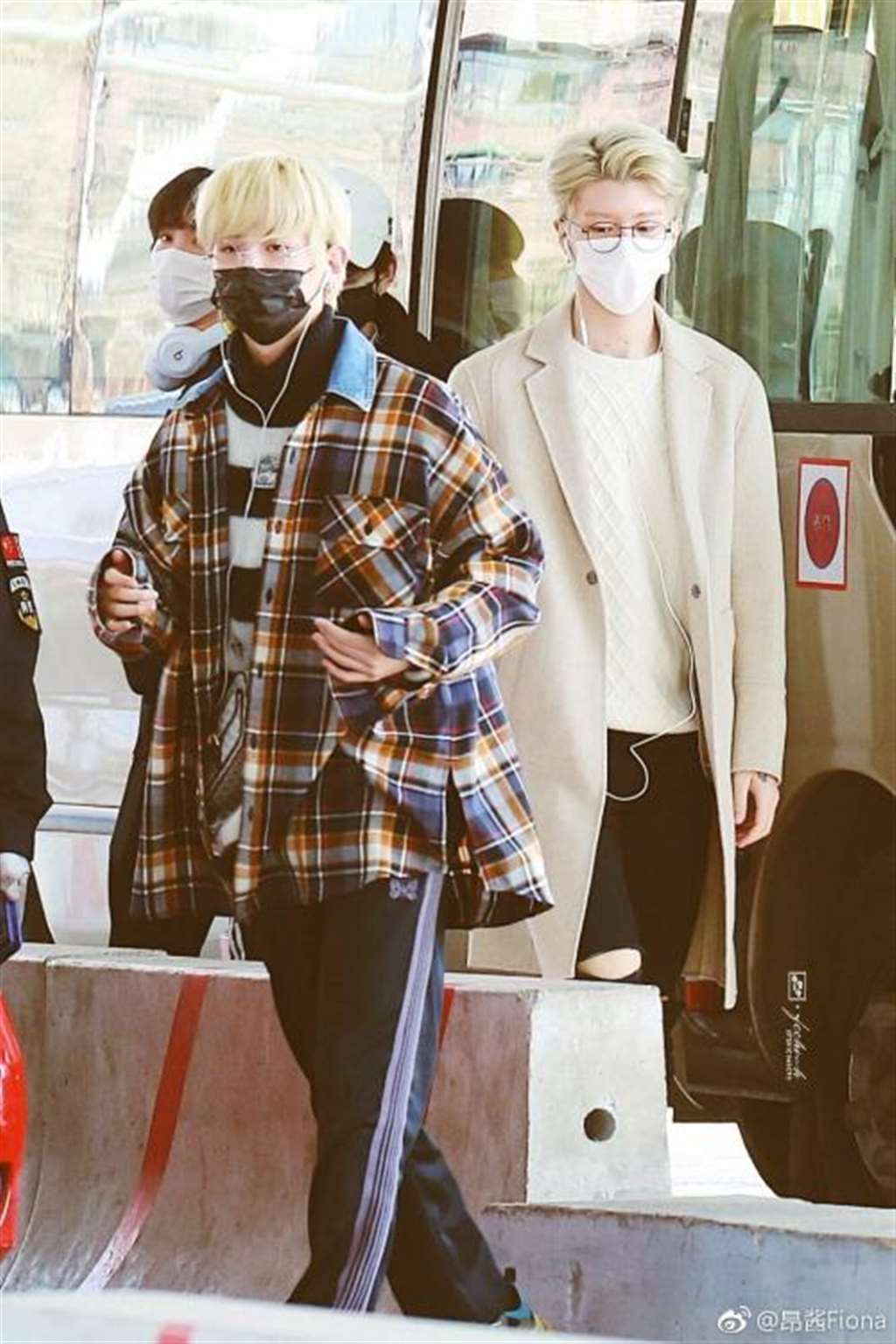 耽美真人漫画之皇权富贵R文过程mono