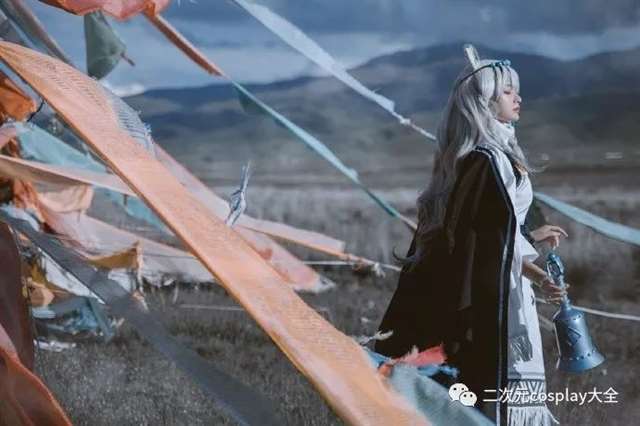 《明日方舟》初雪cos 雪景与惊艳之颜，意境美得如一首诗