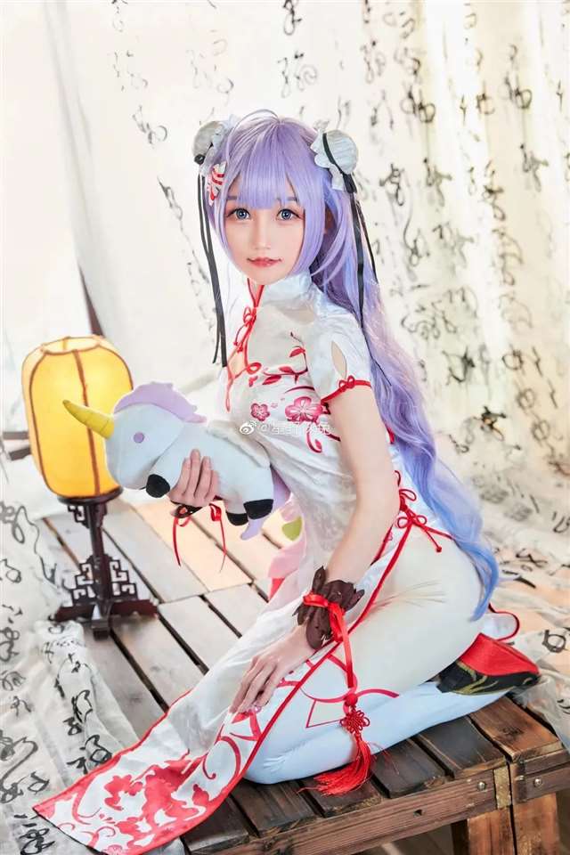  Cos—《碧蓝航线》独角兽 小姐姐cn：星野咪兔