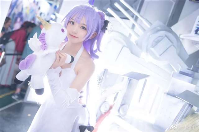  小姐姐cn：@-樱群Cos—《碧蓝航线》独角兽