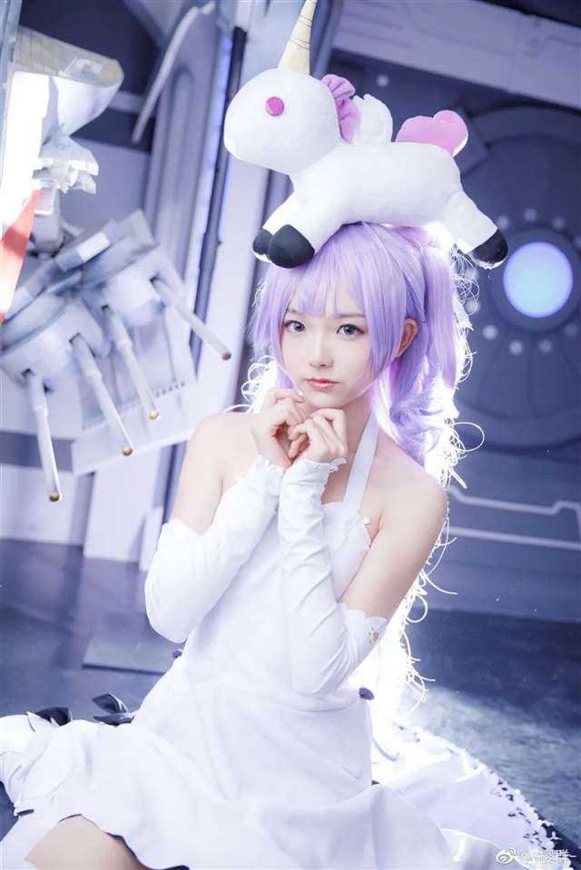  小姐姐cn：@-樱群Cos—《碧蓝航线》独角兽