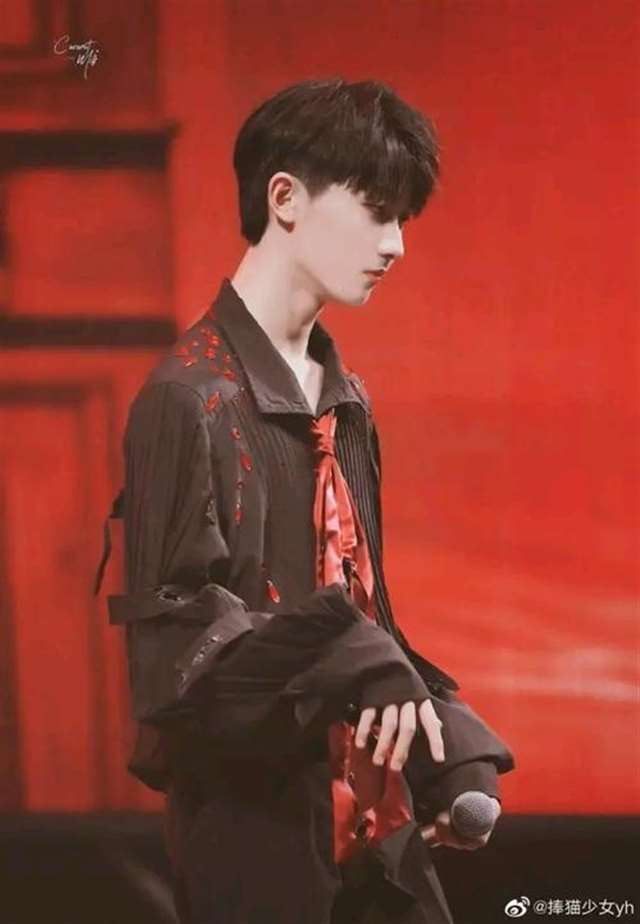 真人耽美漫画之当你偷亲马嘉祺时