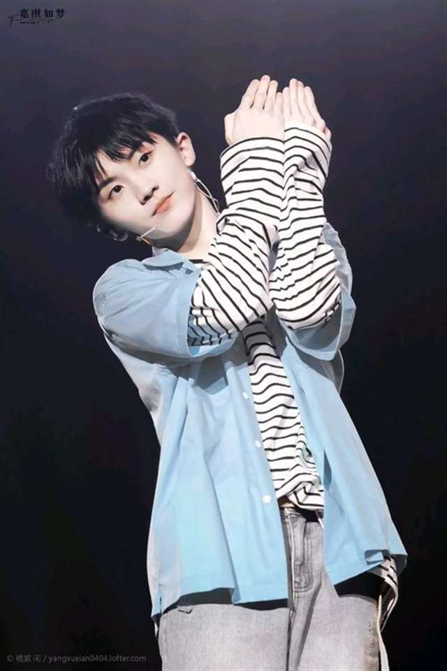 真人耽美漫画之当你偷亲马嘉祺时