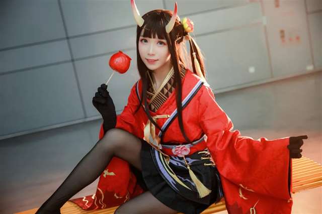 黑丝舰娘!《碧蓝航线》能代COS -Tomoyo酱-