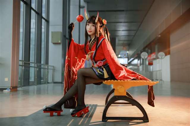 黑丝舰娘!《碧蓝航线》能代COS -Tomoyo酱-