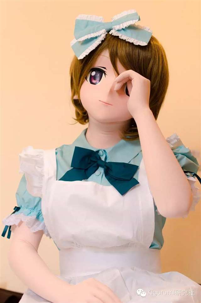 偶像计划《LoveLive!》小泉花阳穿上蓝色女仆装和白色连裤袜