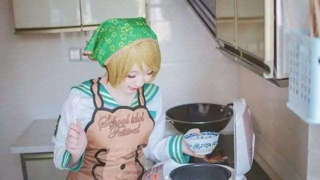 《小泉花阳厨娘》COS  CN: 扑扑肉圆者