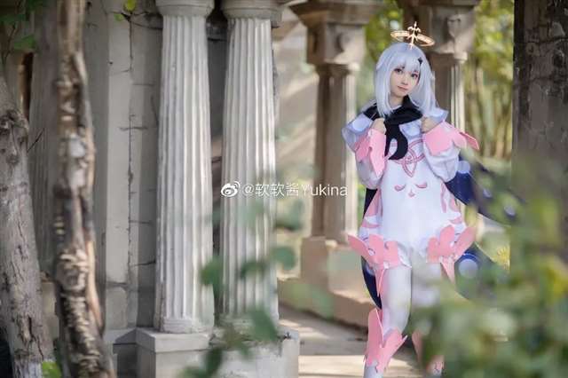 Cos—《原神》派蒙 小姐姐cn：软软酱Yukina