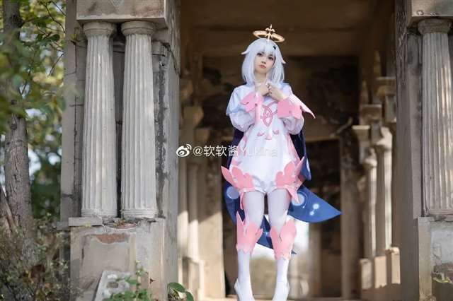 Cos—《原神》派蒙 小姐姐cn：软软酱Yukina