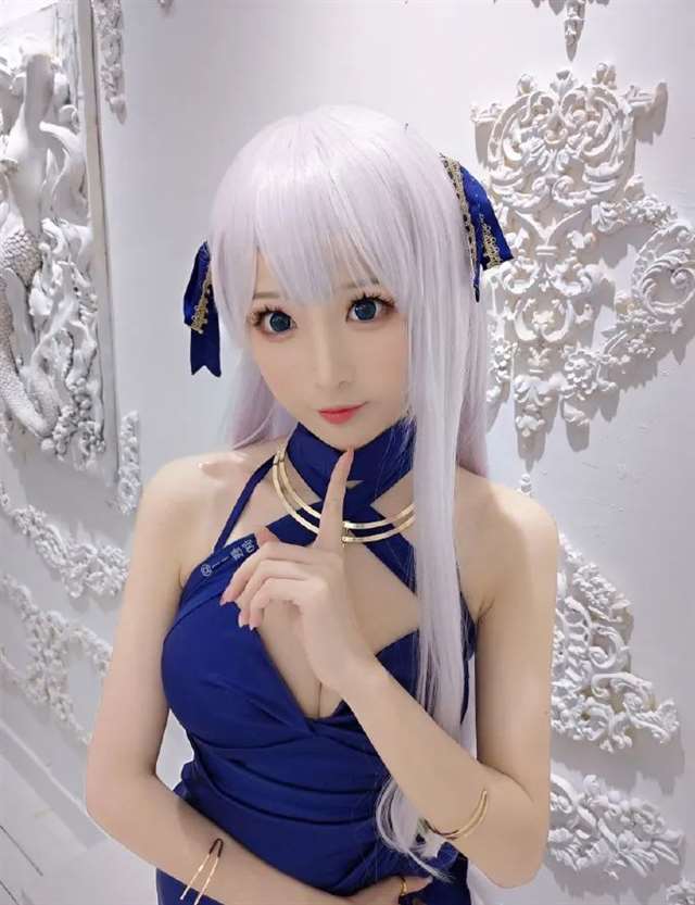  碧蓝航线 - 贝尔法斯特 COS 「主人…？在会场还请稍微自重一些」