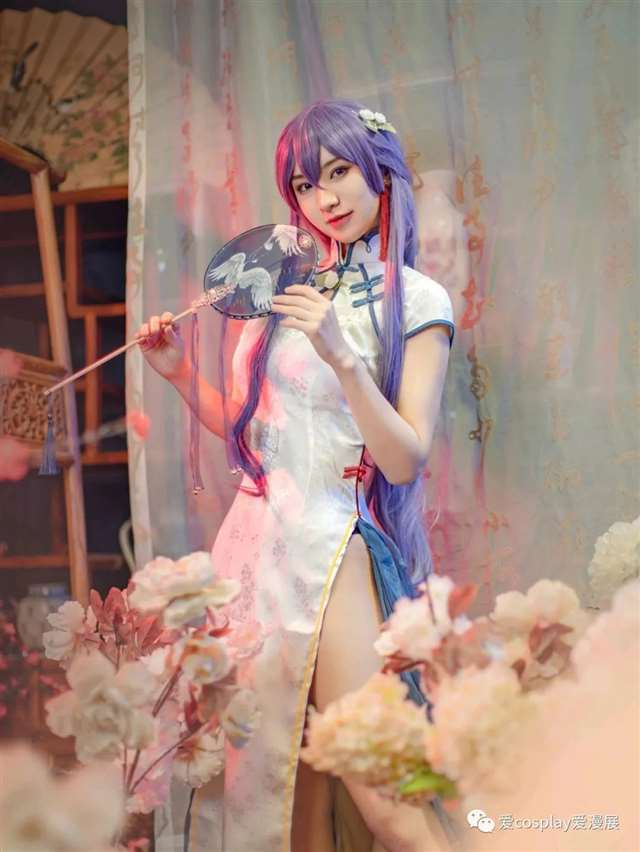 VOCALOID中的虚拟歌手墨清弦 cos