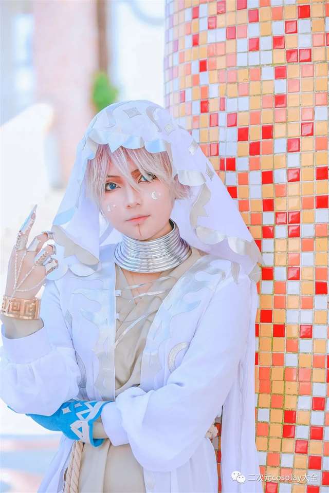 《第五人格》先知月相cos,先知：柳柒