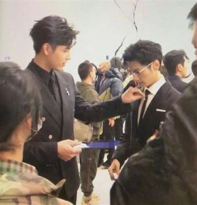 博君一肖archive of办公室 (ABO生子,慎入) 真人腐漫