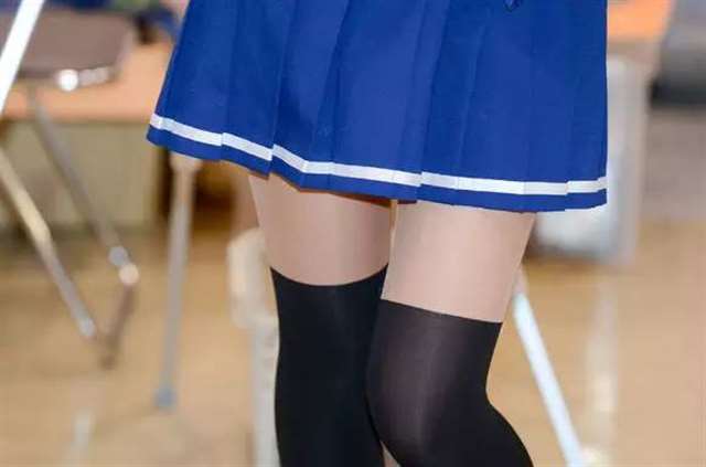 「假膝上袜」小编看了根本把持不住！