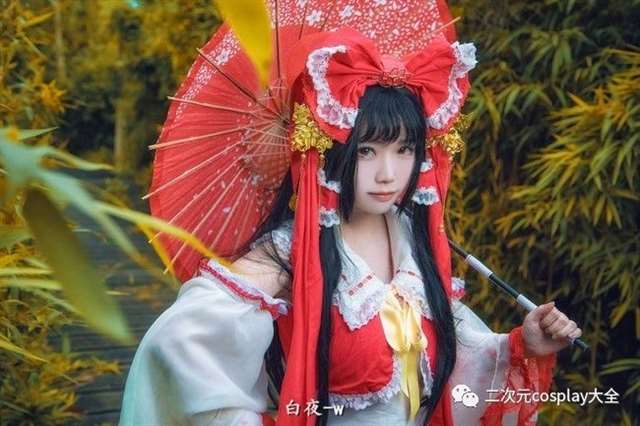 《东方Project》中的博丽灵梦cos cn：白夜-w