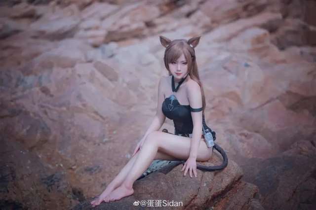 Cos《明日方舟》天火