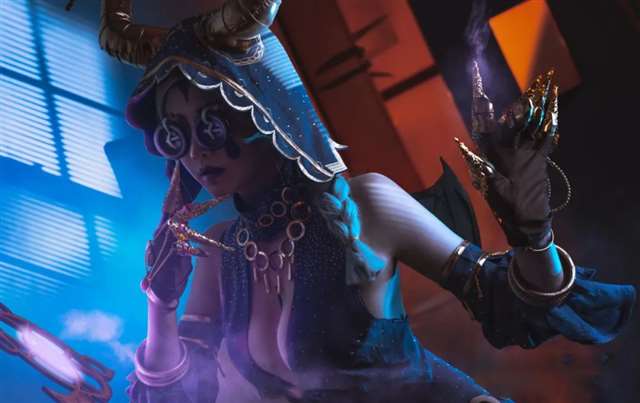 Cosplay特辑丨《第五人格》祭司吉尔曼 CN：露兒大魔王