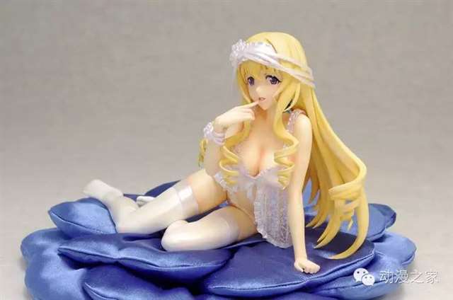 《无限斯特拉托斯》塞西莉娅内衣手办