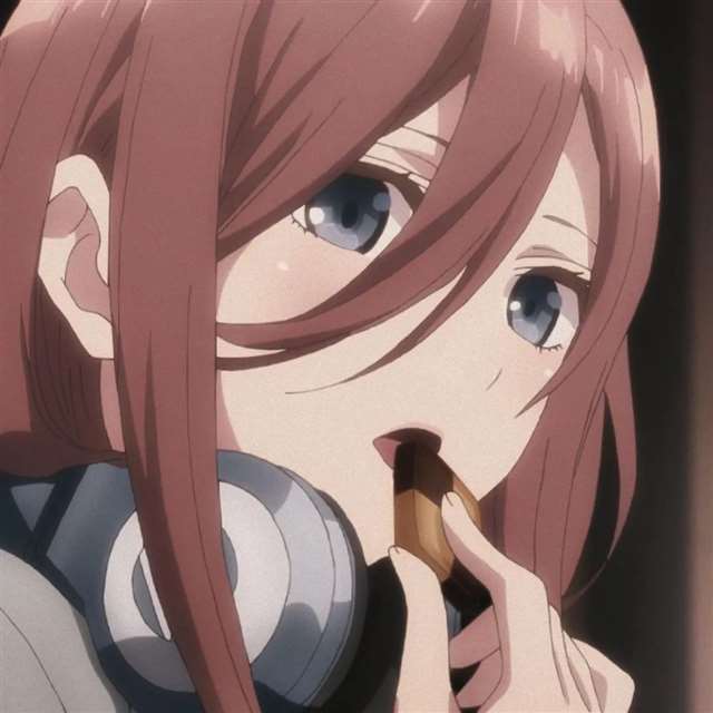 《五等分的新娘》中野三玖动漫头像壁纸自剪无水印