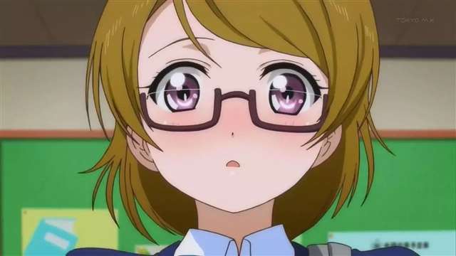 给大家介绍一些动漫中的眼镜娘