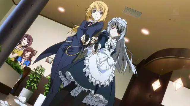 为什么这些动漫妹子总是裸着睡?