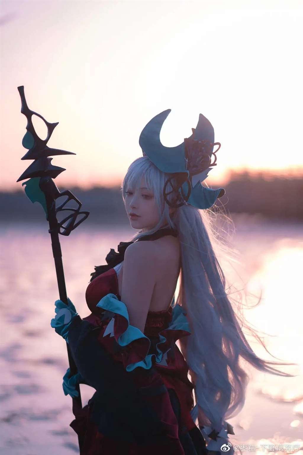 明日方舟 浊心斯卡蒂COSPLAY 出镜：@枣糕-下野病弃疗