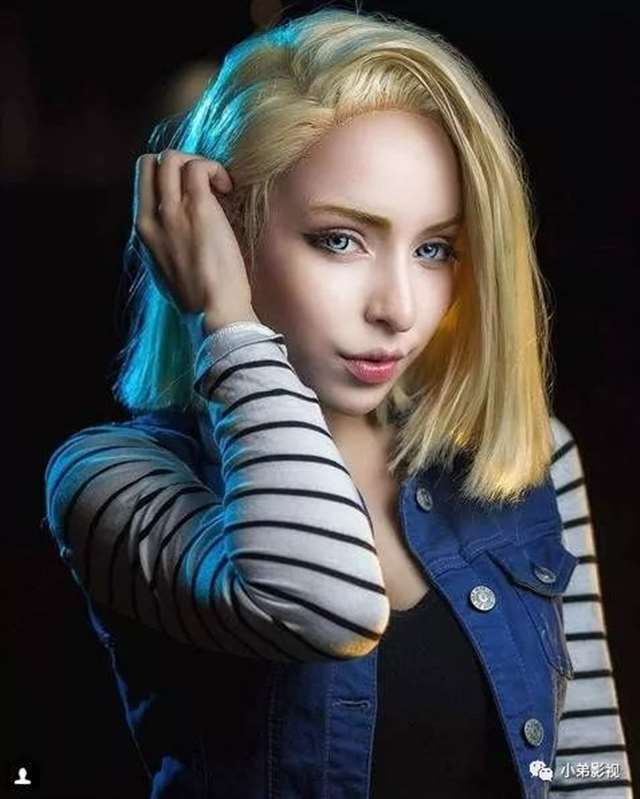 美国的cosplay玩家Roxy Chan七龙珠的「人造人18号」