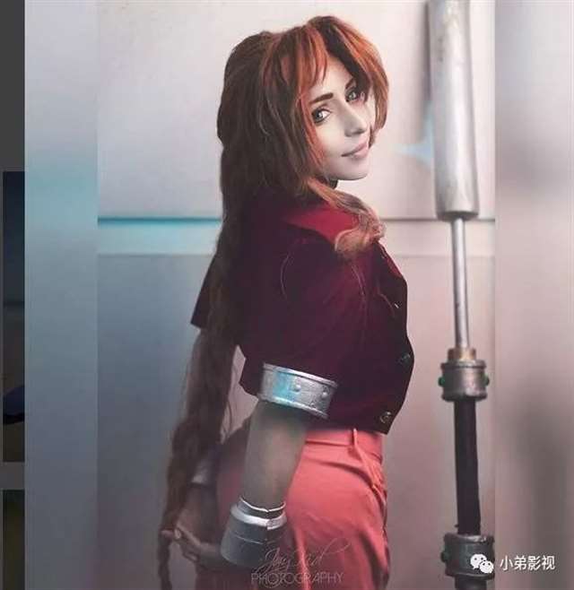 美国的cosplay玩家Roxy Chan七龙珠的「人造人18号」