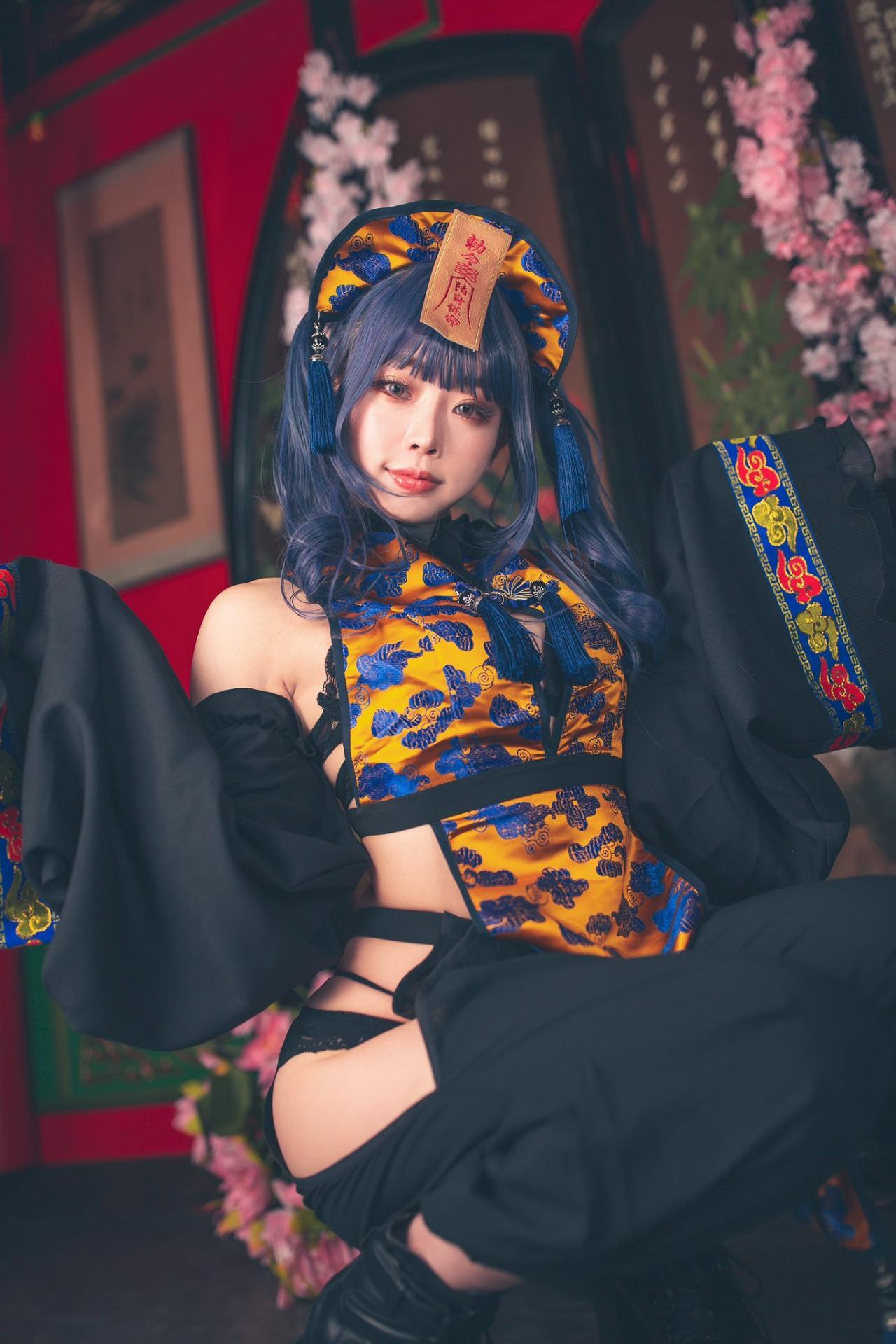 COS正片/11区萌妹COSER《林弥(rinyan)》美图集 事业线 白嫩美腿太养眼！