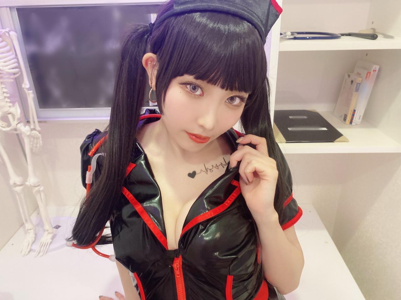 COS正片/11区萌妹COSER《林弥(rinyan)》美图集 事业线 白嫩美腿太养眼！