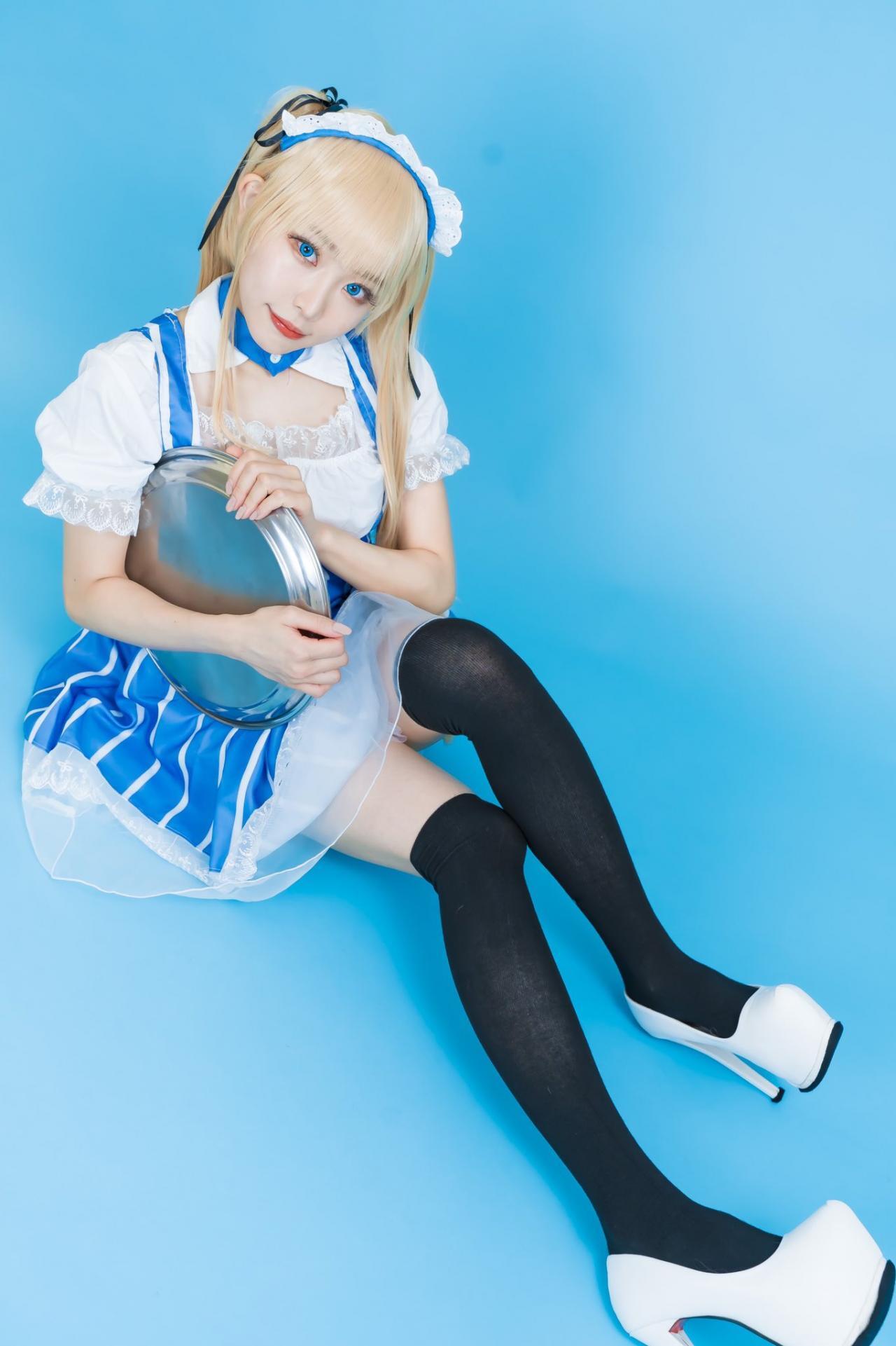 COS正片/11区萌妹COSER《林弥(rinyan)》美图集 事业线 白嫩美腿太养眼！